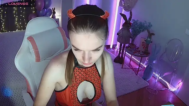 Ann Wood online show from 03.25.26