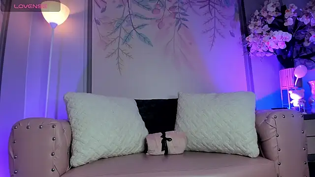 Eimy grey4u online show from 04.14.26