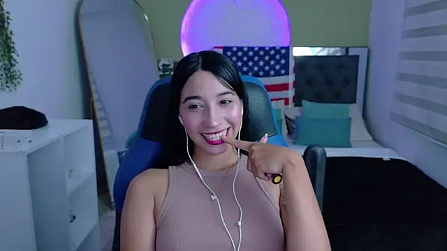 Snapshot of ivvoncute chatting on 07.17.26 ivvoncute online show from 07.17.26