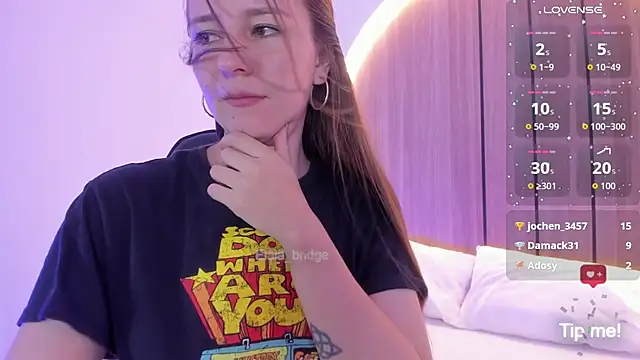Snapshot of elaia_bridge chatting on 07.18.26 elaia bridge online show from 07.18.26