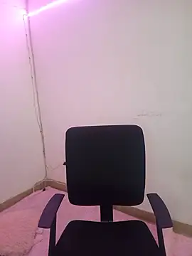 PamelaThoms online show from 04.08.26