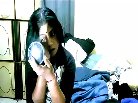 Snapshot of IndianPleasures21 chatting on 06.19.26 IndianPleasures21 online show from 06.19.26
