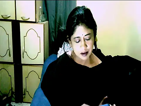 Snapshot of IndianPleasures21 chatting on 08.01.26 IndianPleasures21 online show from 08.01.26
