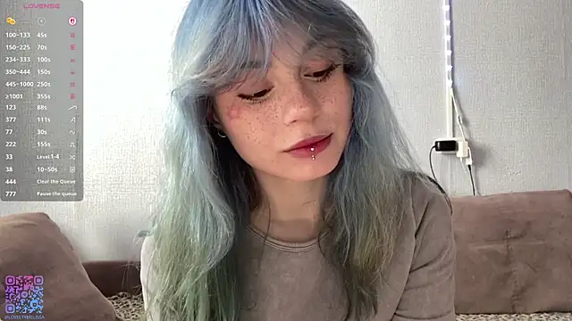 Emmibrilson online show from 05.03.26