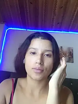 milk chloe  online show from 04.17.26