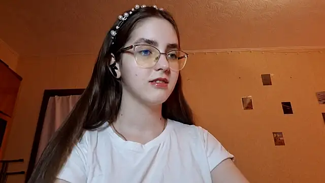 Snapshot of Katelemon chatting on 03.08.26 Katelemon online show from 03.08.26