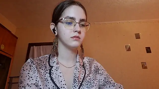 Snapshot of Katelemon chatting on 03.13.26 Katelemon online show from 03.13.26