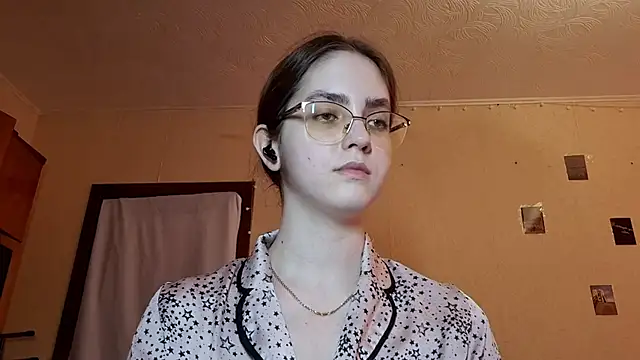 Snapshot of Katelemon chatting on 04.03.26 Katelemon online show from 04.03.26