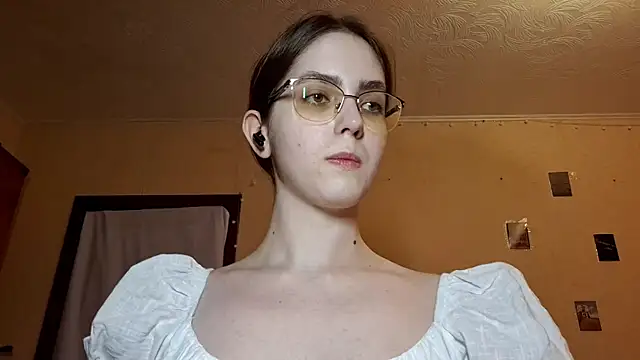 Snapshot of Katelemon chatting on 04.05.26 Katelemon online show from 04.05.26