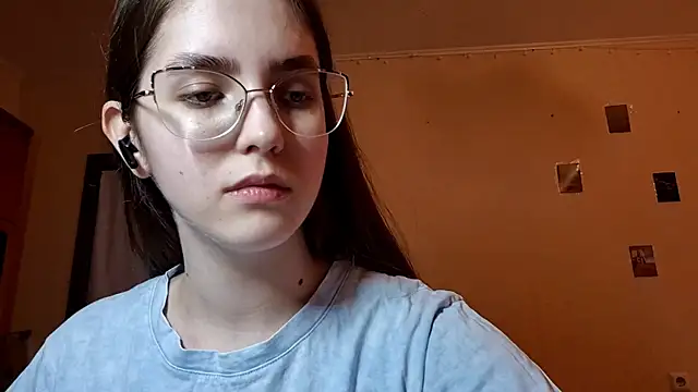 Snapshot of Katelemon chatting on 05.08.26 Katelemon online show from 05.08.26