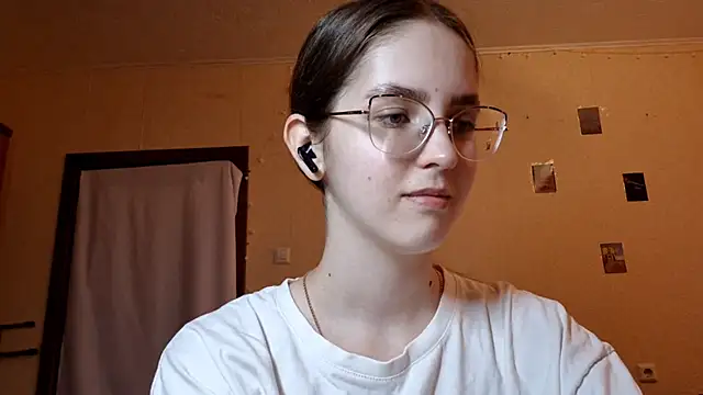 Snapshot of Katelemon chatting on 05.24.26 Katelemon online show from 05.24.26