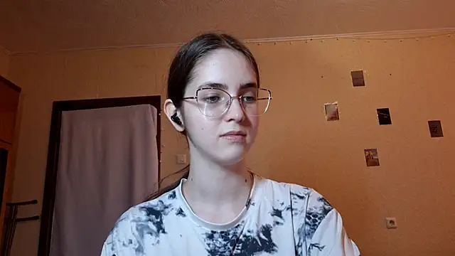 Snapshot of Katelemon chatting on 06.15.26 Katelemon online show from 06.15.26