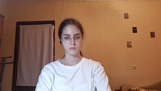 Snapshot of Katelemon chatting on 07.15.26 Katelemon online show from 07.15.26