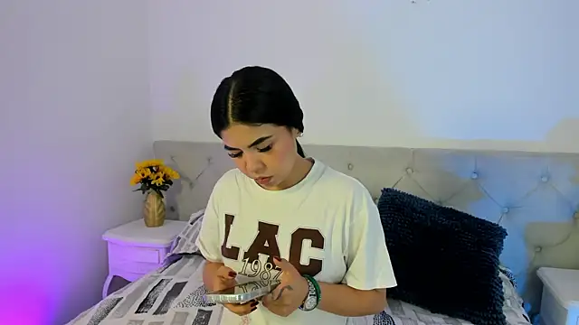Snapshot of Ambarina_ chatting on 06.02.26 Ambarina online show from 06.02.26