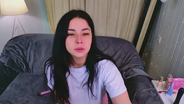 Erika Moan  online show from 04.03.26