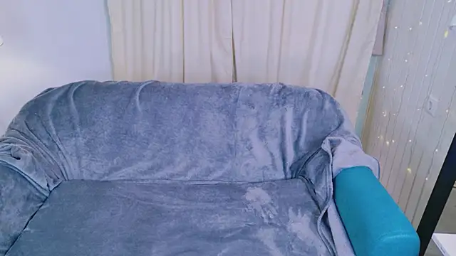 Erika Moan  online show from 04.08.26