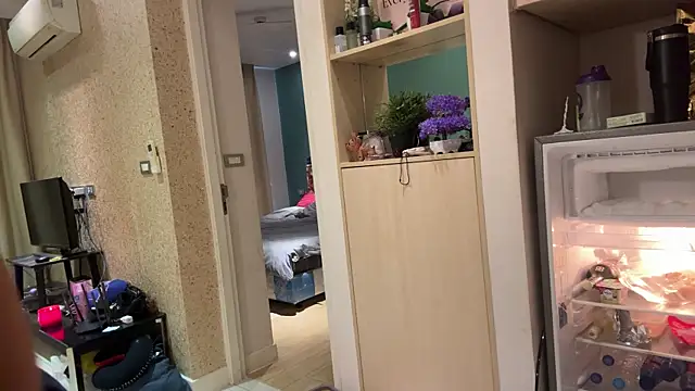 Snapshot of alpsXsiberia chatting on 04.02.26 alpsXsiberia online show from 04.02.26