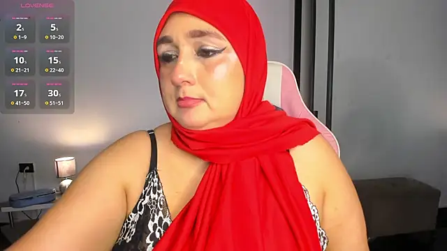 HijabiMilff online show from 06.02.26