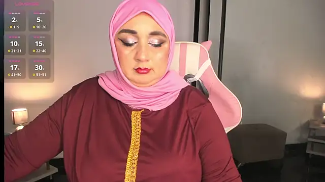HijabiMilff online show from 06.04.26