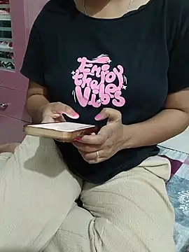 Queenlipx online show from 03.10.26