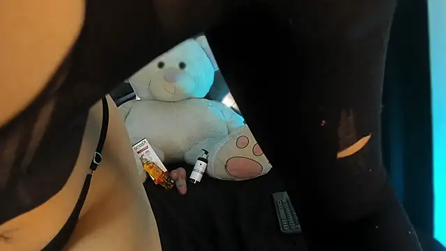 Venus in earth online show from 02.24.26