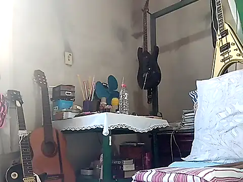 Snapshot of vladsexyguitar chatting on 02.22.26 vladsexyguitar online show from 02.22.26