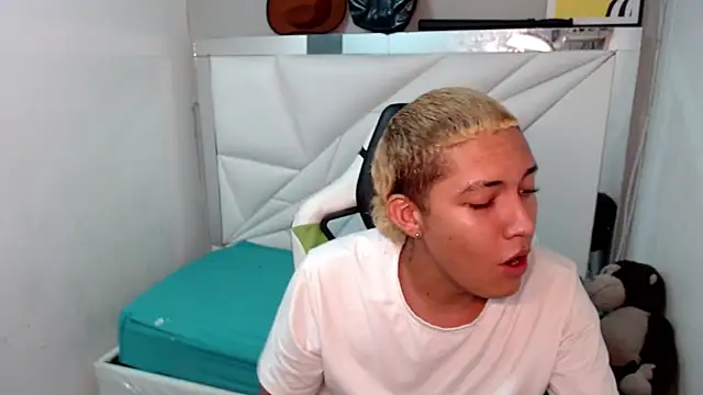 Street poemm  online show from 02.26.26