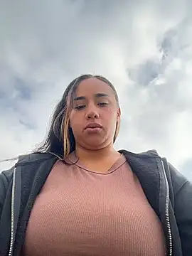 Eyssha online show from 03.23.26