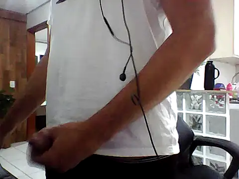 Snapshot of FabioZoe1 chatting on 05.20.26 FabioZoe1 online show from 05.20.26