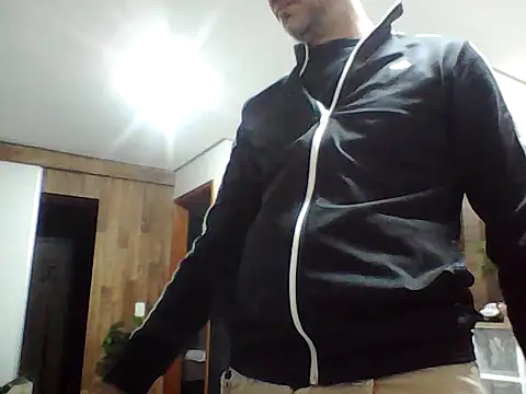Snapshot of FabioZoe1 chatting on 05.27.26 FabioZoe1 online show from 05.27.26