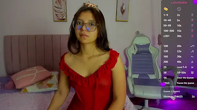 Snapshot of Zoow_bluussh chatting on 04.03.26 Zoow bluussh online show from 04.03.26