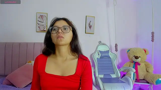 Snapshot of Zoow_bluussh chatting on 04.04.26 Zoow bluussh online show from 04.04.26