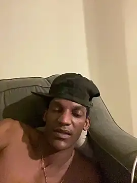 Snapshot of Micke24 chatting on 02.21.26 Micke24 online show from 02.21.26