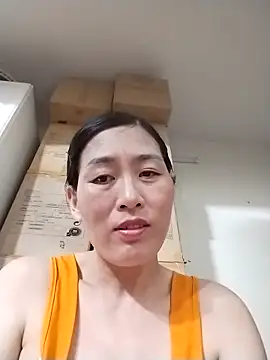 Snapshot of lris-Beauty77 chatting on 04.27.26 lris-Beauty77 online show from 04.27.26