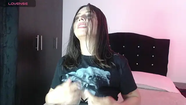 Ana  arms online show from 05.07.26