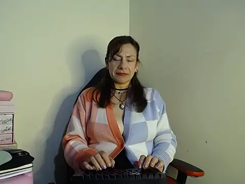 Snapshot of ivonnahills chatting on 02.26.26 ivonnahills online show from 02.26.26