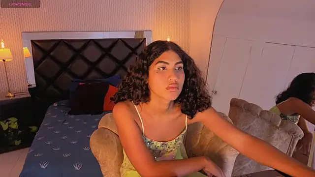 Snapshot of soffiene chatting on 02.21.26 soffiene online show from 02.21.26