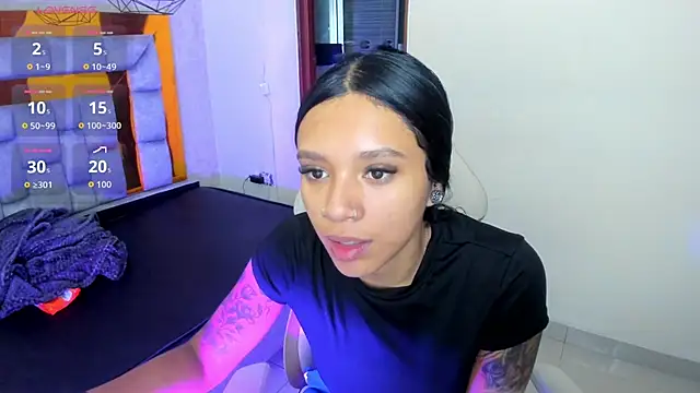 miiaboss  online show from 04.15.26