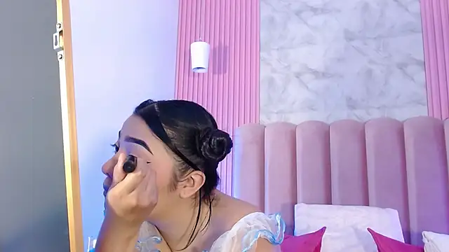 Snapshot of ArianaRougee chatting on 05.03.26 ArianaRougee online show from 05.03.26