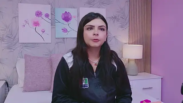 EmmaLeens online show from 04.02.26