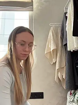 Vikkie seXyGiiiirl XoXo online show from 03.04.26