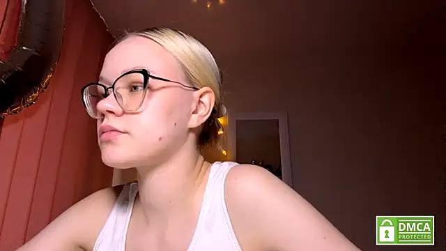 MiaCashe online show from 05.10.26