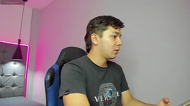 Julian Smith21 online show from 03.09.26