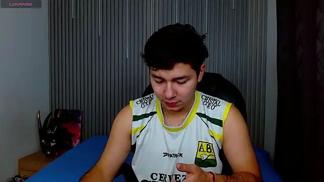 Julian Smith21 online show from 04.06.26