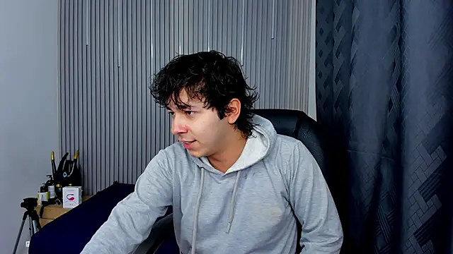 Snapshot of Julian_Smith21 chatting on 05.26.26 Julian Smith21 online show from 05.26.26