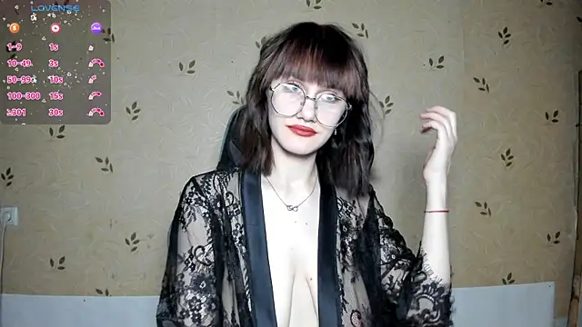 Snapshot of NicoleDaviss chatting on 05.28.26 NicoleDaviss online show from 05.28.26