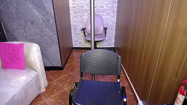 Snapshot of Aura_cute_ chatting on 03.07.26 Aura cute online show from 03.07.26