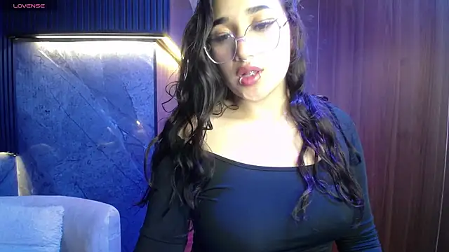 Snapshot of Aura_cute_ chatting on 03.27.26 Aura cute online show from 03.27.26