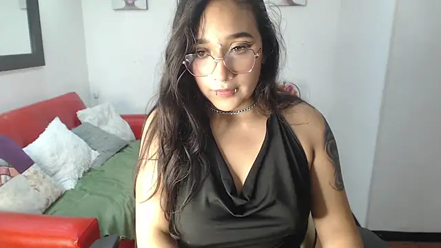 Snapshot of Aura_cute_ chatting on 04.02.26 Aura cute online show from 04.02.26