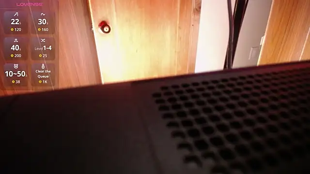 Snapshot of Aura_cute_ chatting on 04.08.26 Aura cute online show from 04.08.26